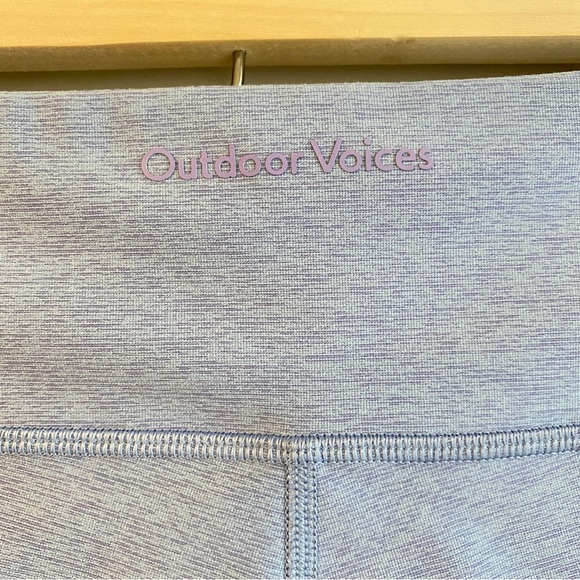 Outdoor Voices dipped 7/8 leggings in lilac/lake - Picture 8 of 9